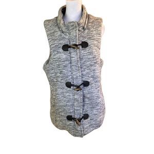 Maurice’s XL Toggle Puffer Vest Sleeveless Pockets Zip up and Buttons Soft